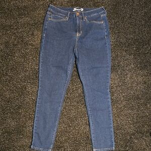 Seven7 Women's Classic Blue Skinny Jeans